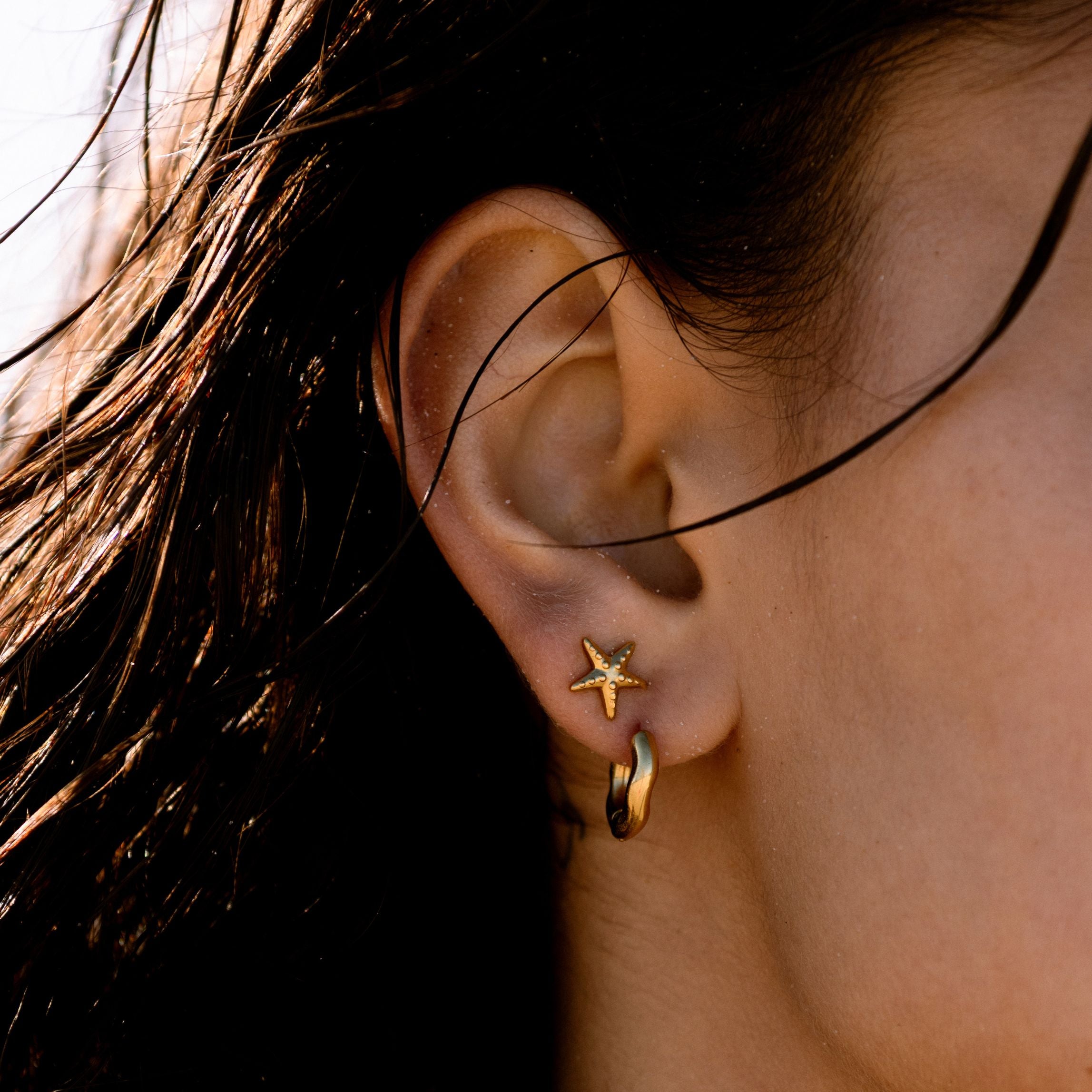 Gold Starfish Stud