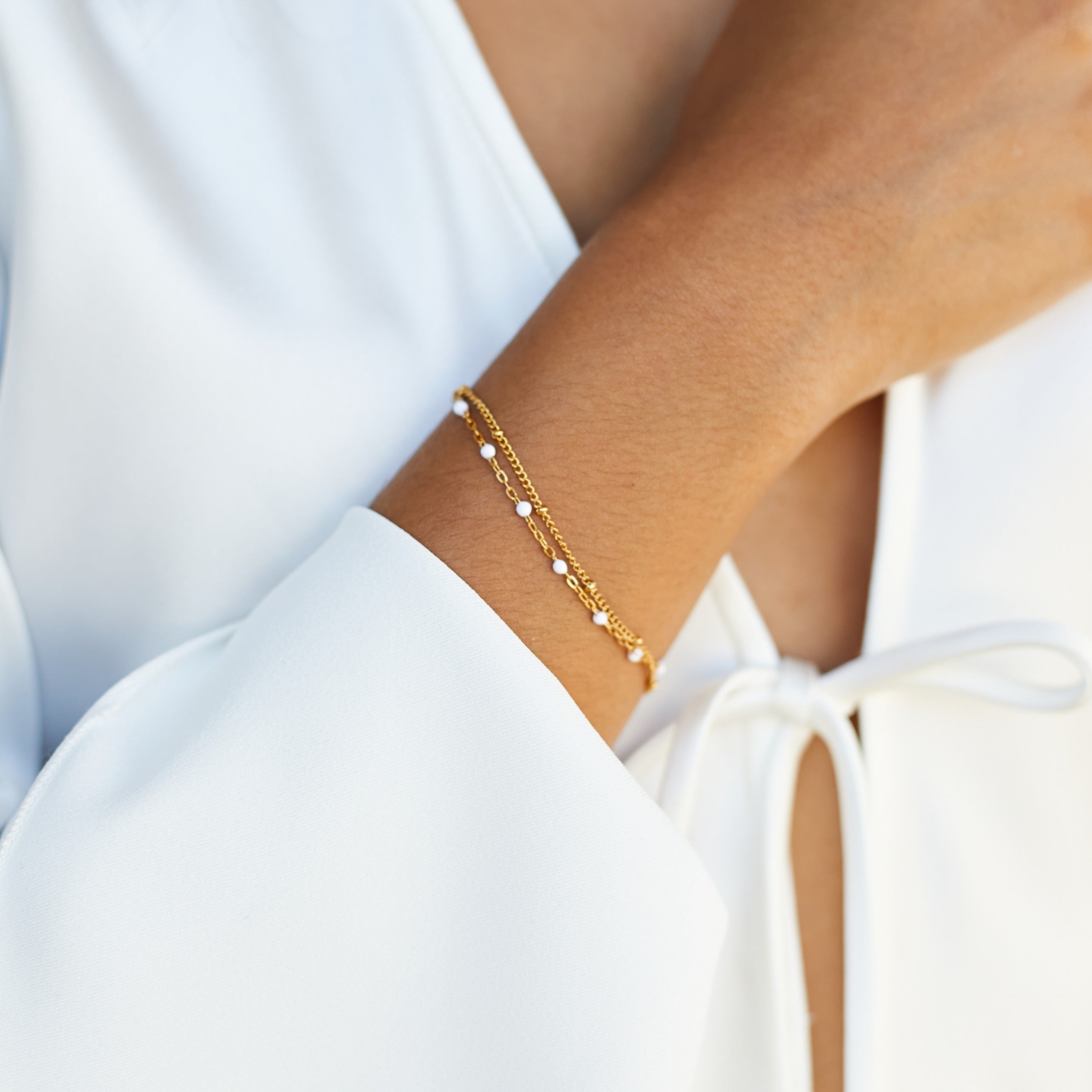 Dainty white bracelet