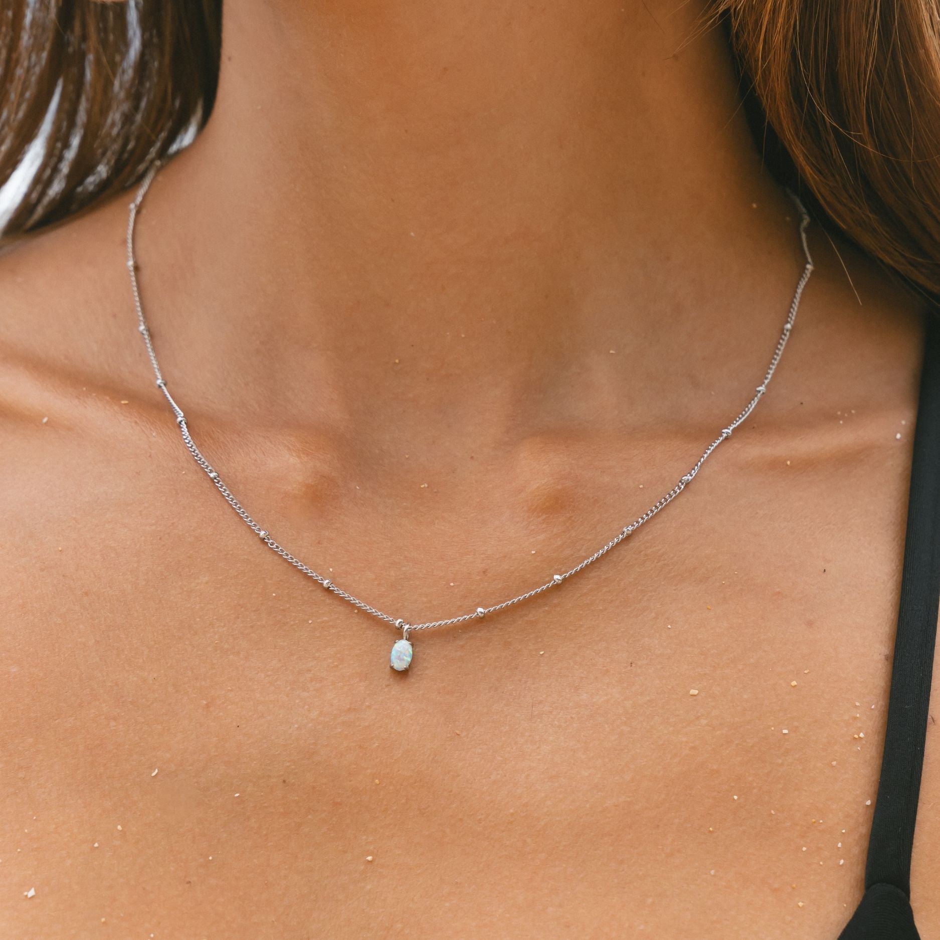 opal-necklace-silver-on-model